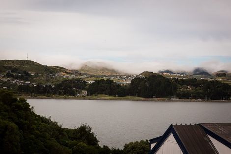 Photo of property in 15 Gloaming Hill, Titahi Bay, Porirua, 5022