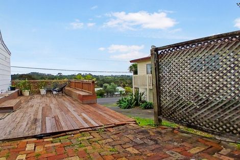 Photo of property in 2/23 Park Road, Glenfield, Auckland, 0629