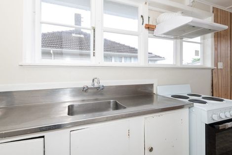 Photo of property in 313 Oxford Terrace, Avalon, Lower Hutt, 5011