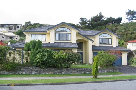 Photo of property in 15 Furlong Crescent, Churton Park, Wellington, 6037
