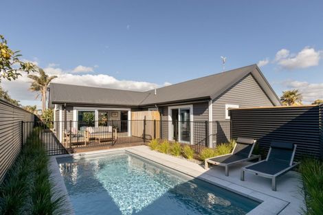 Photo of property in 28 Araroa Place, Papamoa Beach, Papamoa, 3118