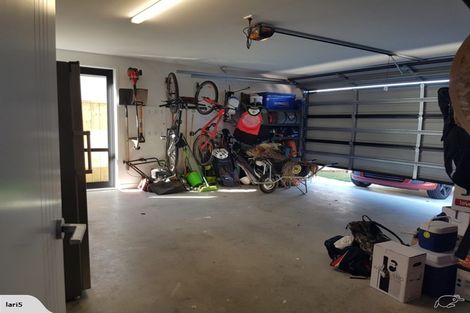 Photo of property in 36 Marion Crescent, Papamoa Beach, Papamoa, 3118