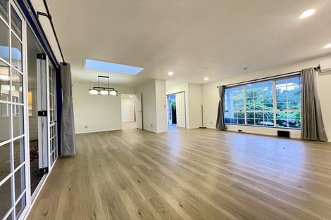 Photo of property in 12 Manu Place, Pinehill, Auckland, 0632