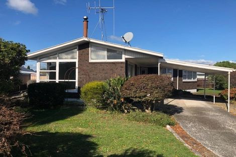 Photo of property in 10 Bremridge Place, Melville, Hamilton, 3206