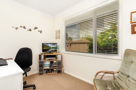 Photo of property in 14 Stranraer Crescent, Wattle Downs, Auckland, 2103