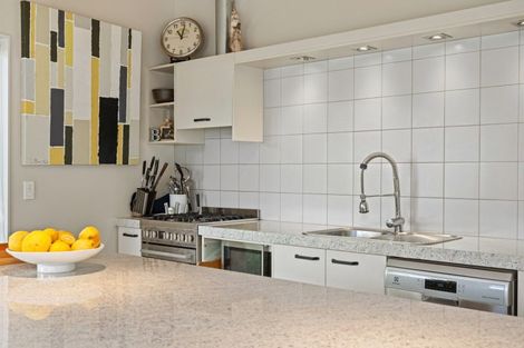 Photo of property in 16 Old Coach Road, Havelock, 7100