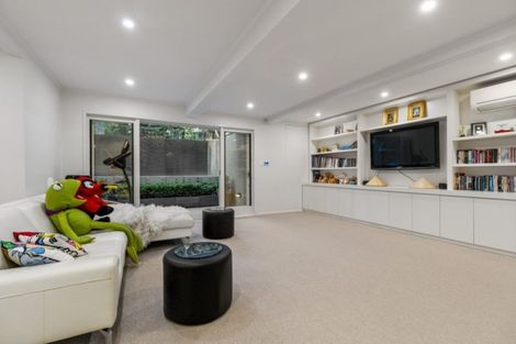 Photo of property in 47 Selwyn Avenue, Mission Bay, Auckland, 1071