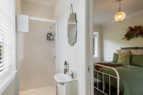 Photo of property in 47 Kawiu Road, Levin, 5510