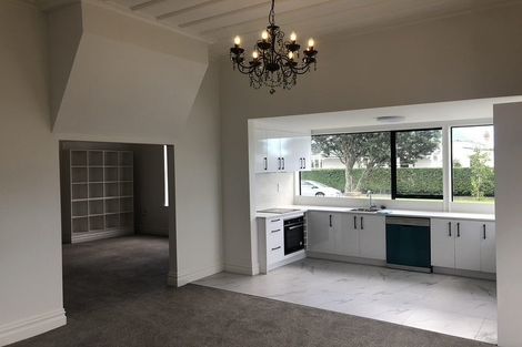 Photo of property in 59 Aroha Avenue, Sandringham, Auckland, 1025