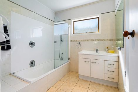 Photo of property in 22 Weza Lane, Kumeu, 0810