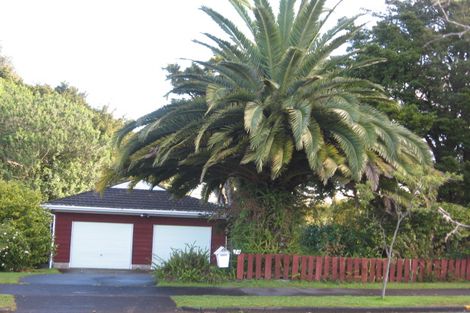 Photo of property in 14 Freshney Place, Hillpark, Auckland, 2102
