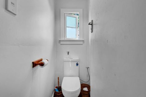 Photo of property in 92 Mill Road, Lower Vogeltown, New Plymouth, 4310