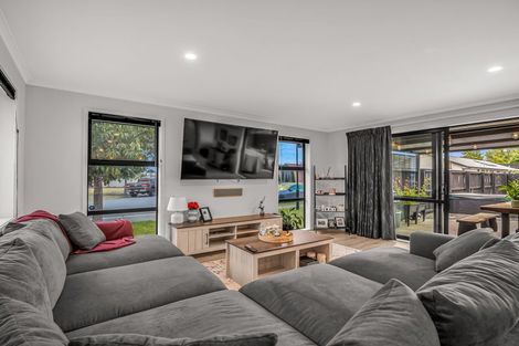 Photo of property in 6 Joy Place, Rolleston, 7614