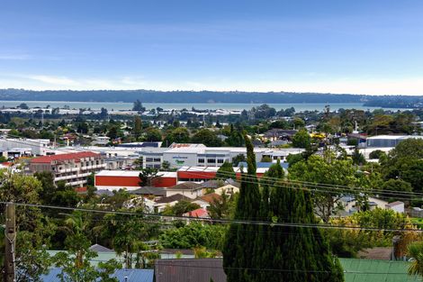 Photo of property in 5/60 West Coast Road, Glen Eden, Auckland, 0602