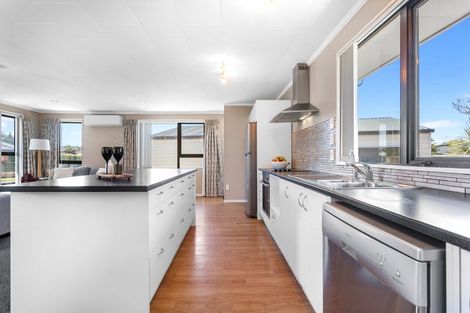 Photo of property in 9 Bankview Place, Amberley, 7410