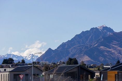 Photo of property in 141 Burdon Loop, Lake Hawea, 9382