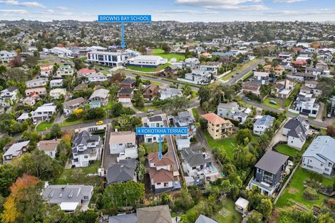 Photo of property in 4a Korotaha Terrace, Rothesay Bay, Auckland, 0630