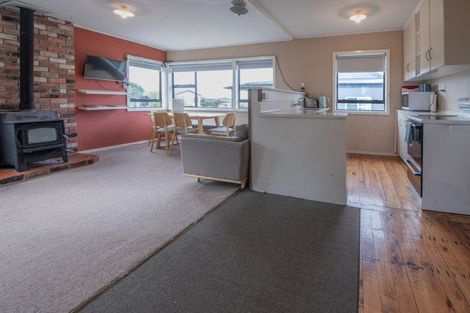 Photo of property in 7 Kowhai Street, Kaka Point, Balclutha, 9271