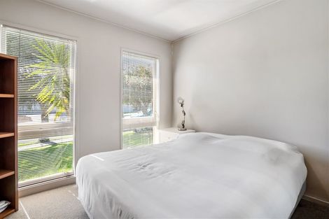 Photo of property in 25 Clovelly Road, Bucklands Beach, Auckland, 2012