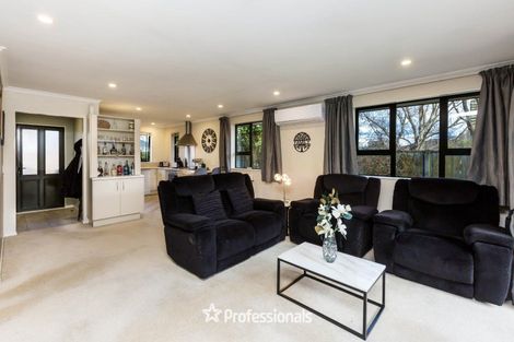 Photo of property in 2a Redwood Street, Elderslea, Upper Hutt, 5018