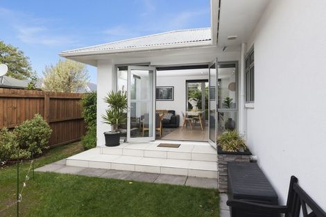 Photo of property in 20 Straven Road, Riccarton, Christchurch, 8011