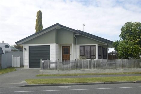 Photo of property in 93 Tait Drive, Greenmeadows, Napier, 4112