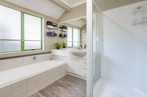 Photo of property in 9 Ardee Close, East Tamaki, Auckland, 2016