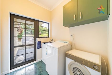 Photo of property in 6a Marua Palm Grove, Timberlea, Upper Hutt, 5018