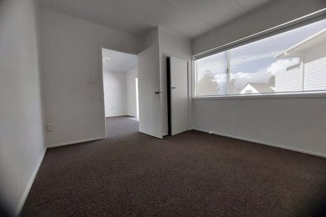 Photo of property in 9 Maybelle Place, Kelston, Auckland, 0602