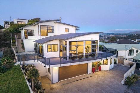 Photo of property in 6 Seascape View, Paremata, Porirua, 5024