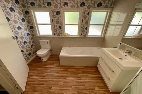 Photo of property in 114 Motuhara Road, Plimmerton, Porirua, 5026