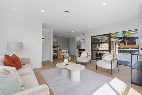 Photo of property in 8 Caldecote Place, Flat Bush, Auckland, 2019