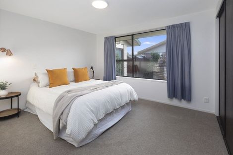 Photo of property in 9 Harkness Place, Avonhead, Christchurch, 8042