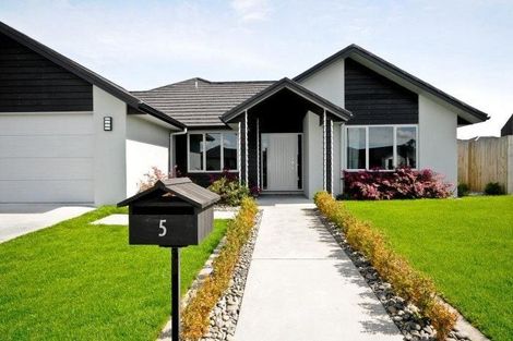 Photo of property in 5 Kentwood Place, Flagstaff, Hamilton, 3210