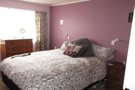 Photo of property in 36a Kanawa Street, Waikanae, 5036