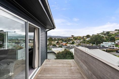 Photo of property in 11 Cavendish Square, Strathmore Park, Wellington, 6022