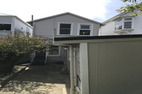 Photo of property in 37 Brougham Street, Mount Victoria, Wellington, 6011