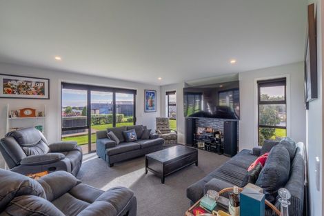 Photo of property in 24 Chatham Rise, Seaward Bush, Invercargill, 9812