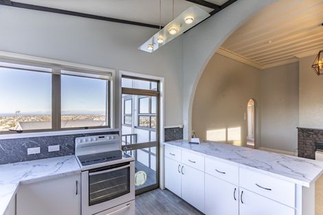 Photo of property in 19 Havelock Road, Hospital Hill, Napier, 4110