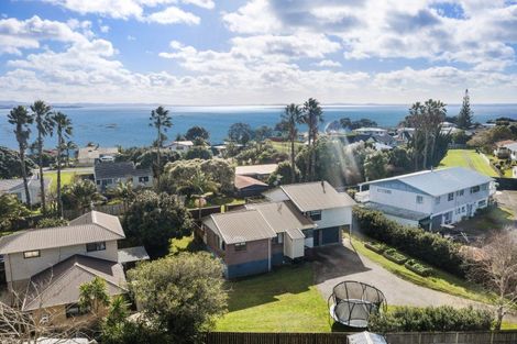 Photo of property in 2 Litchfield Place, Clarks Beach, 2122