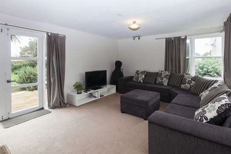 Photo of property in 9 Dickson Crescent, Hornby, Christchurch, 8042