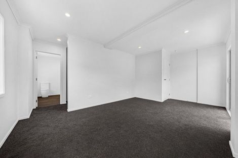 Photo of property in 5 Frank Evans Place, Henderson, Auckland, 0610