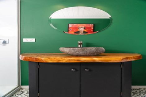 Photo of property in 19 Tunarau Street, Raglan, 3225