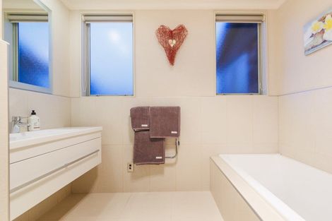 Photo of property in 3 Rodeo Drive, Kelvin Grove, Palmerston North, 4414