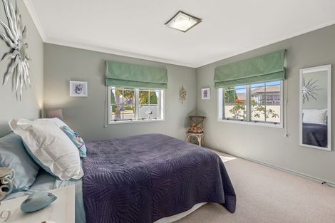 Photo of property in 2 Saratoga Court, Papamoa Beach, Papamoa, 3118