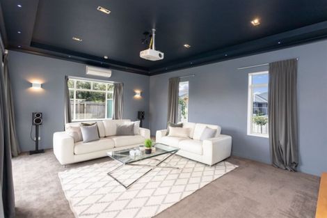 Photo of property in 46 Reka Street, Parklands, Christchurch, 8083