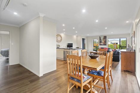 Photo of property in 7 Vela Place, Clarks Beach, 2122