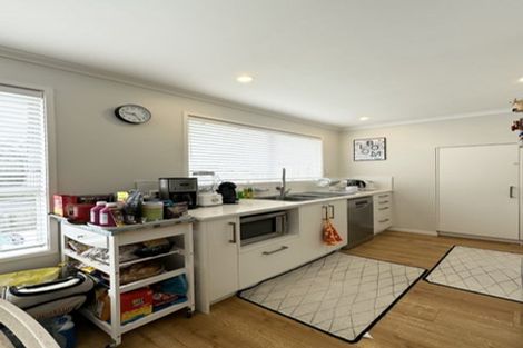 Photo of property in 2 Agincourt Street, Glenfield, Auckland, 0629