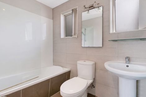 Photo of property in 37 Te Pua School Road, Helensville, 0875