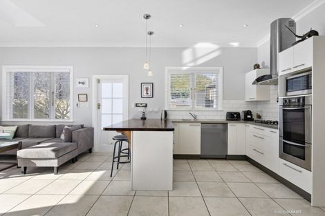 Photo of property in 22 Trent Street, Island Bay, Wellington, 6023